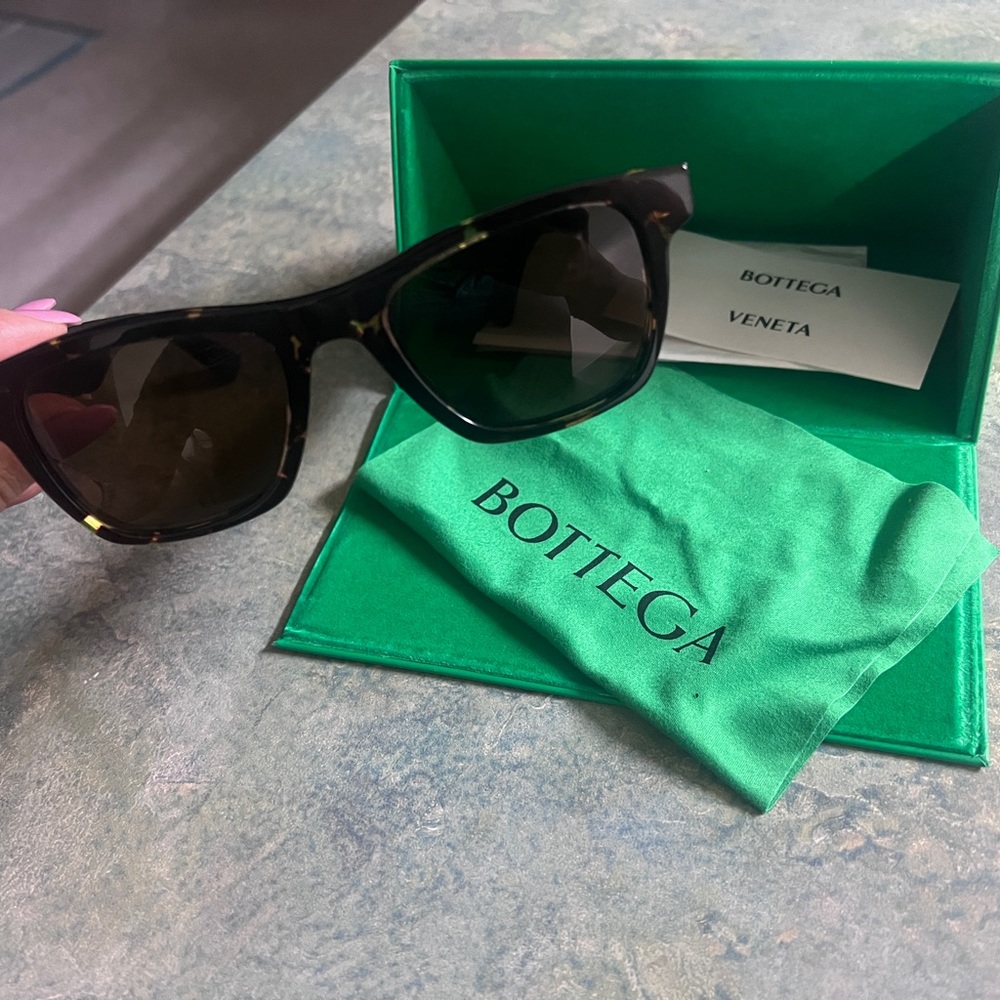 Bottega Veneta
51MM Square Sunglasses
